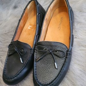 Vionic Moccasin Driving Flats Black 8.5